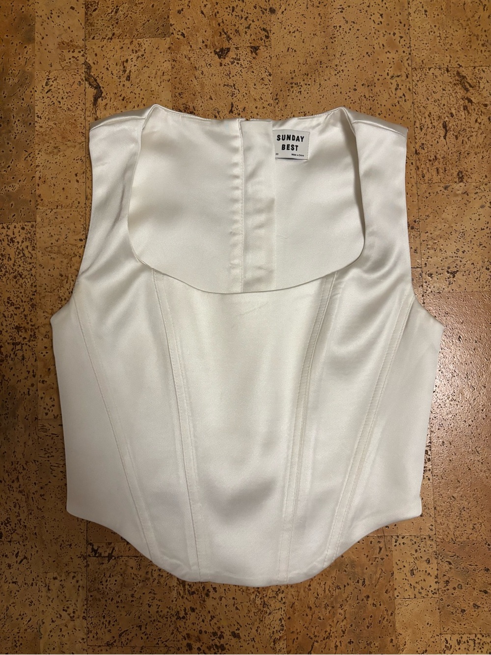 SUNDAY BEST Satin top Size: 00